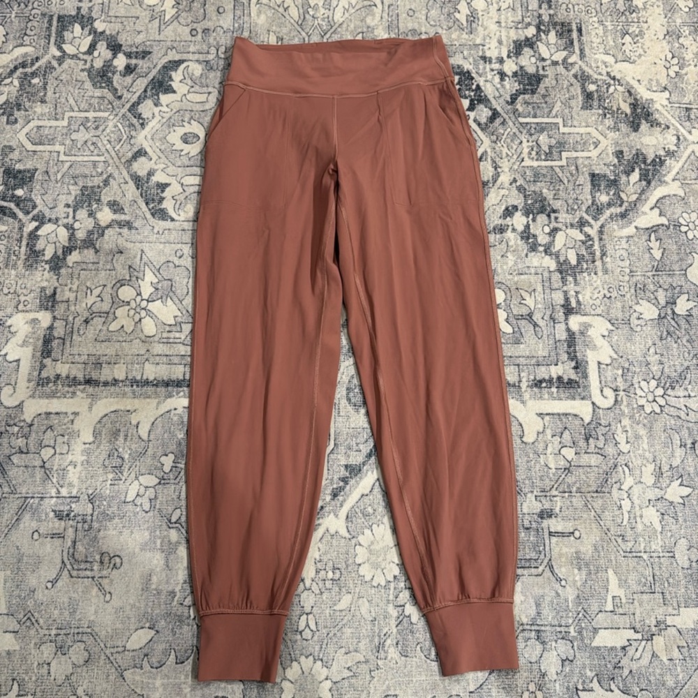 NWOT Lululemonn rose mauve pink align joggers size 8